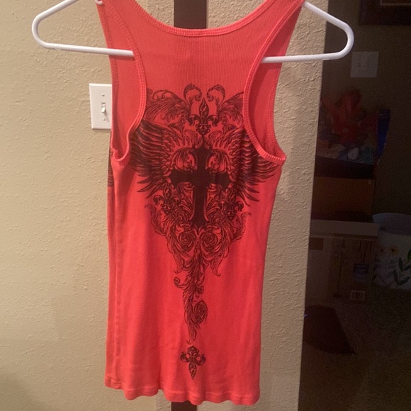 Tank. Worn once. Tight fit - Picture 6 of 6